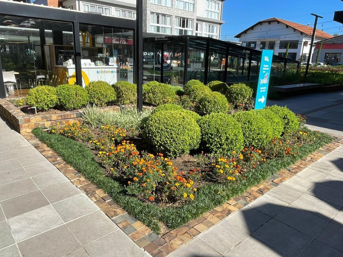 Loft Novo Aconchegante A 500M Da Rua Coberta Apartment Gramado Bagian luar foto
